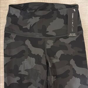 Yogalicious Lux Camo High Waist Capri Leggings